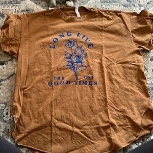 Pebby Forevee XXL Side Slit Tee